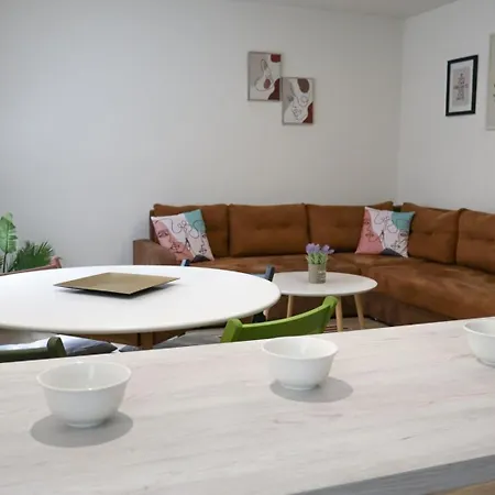 Saray Apartment *